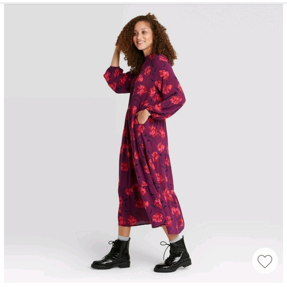 (NWT) Women's Floral Print Long Sleeve Dre…
